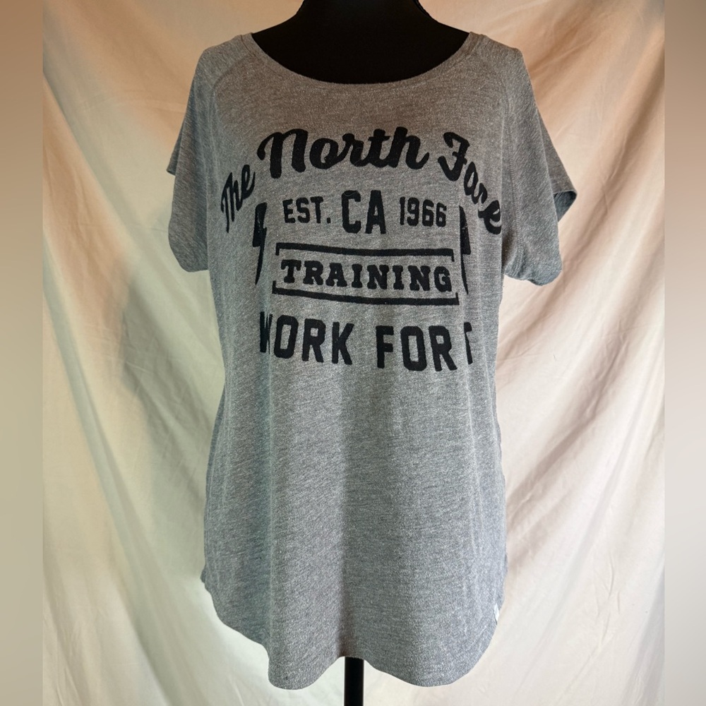 The North Face Women’s‎ Graphic T-Shirt/Training Top🩶